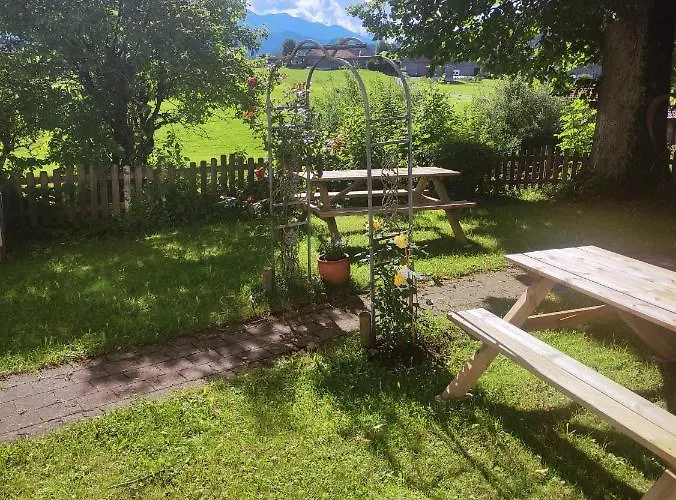 Weisser Hirsch Bed & Breakfast 3*